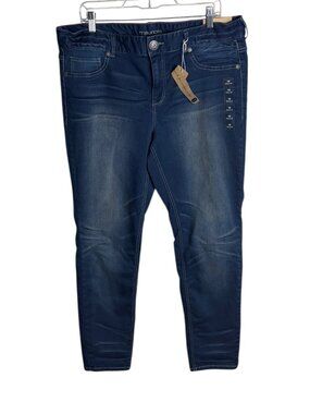 Maurices Jeans Size 18 Dark Wash Skinny Denim Fading Classic Basic Blue Casual